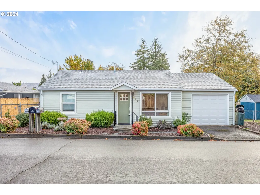 449 W Agee Street Roseburg OR 97471