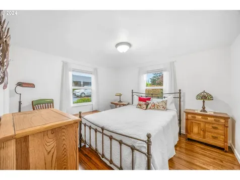 449 W Agee Street Roseburg OR 97471