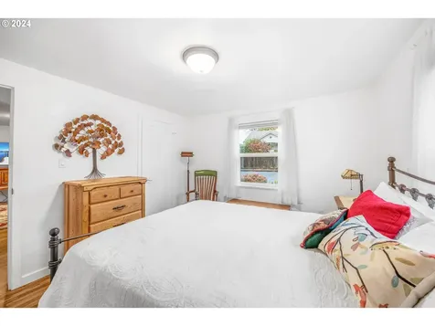 449 W Agee Street Roseburg OR 97471