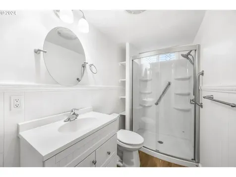 449 W Agee Street Roseburg OR 97471
