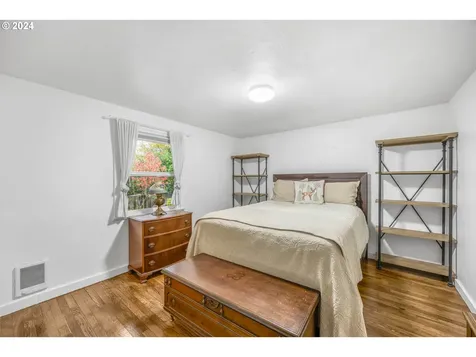 449 W Agee Street Roseburg OR 97471