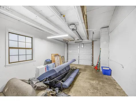 449 W Agee Street Roseburg OR 97471