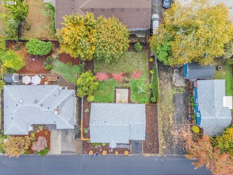 449 W Agee Street Roseburg OR 97471