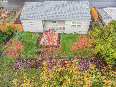 449 W Agee Street Roseburg OR 97471