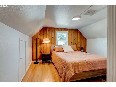 8826 Ne Webster Street Portland OR 97220