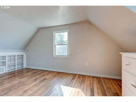 8826 Ne Webster Street Portland OR 97220