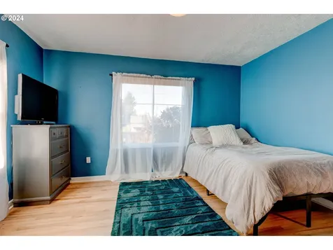 8826 Ne Webster Street Portland OR 97220
