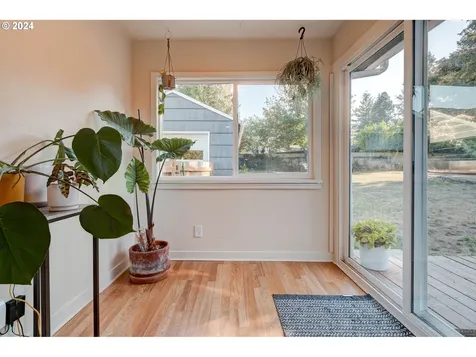 8826 Ne Webster Street Portland OR 97220