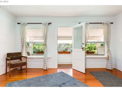 313 N Holman Street Portland OR 97217