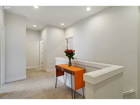 5763 SW Clay Court Portland OR 97221
