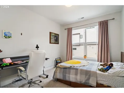 5763 SW Clay Court Portland OR 97221