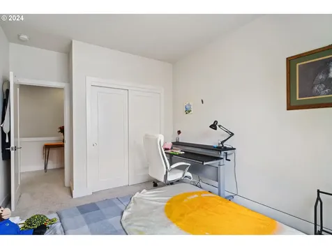 5763 SW Clay Court Portland OR 97221