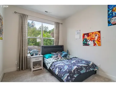 5763 SW Clay Court Portland OR 97221