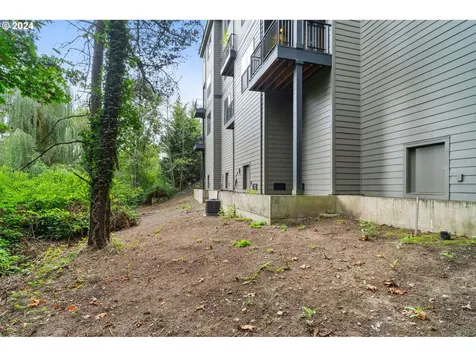 5763 SW Clay Court Portland OR 97221