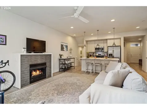 5763 SW Clay Court Portland OR 97221