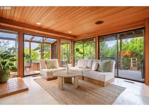 2014 16th Avenue Forest Grove OR 97116