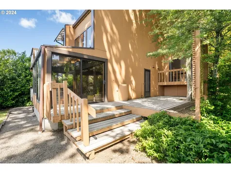 2014 16th Avenue Forest Grove OR 97116