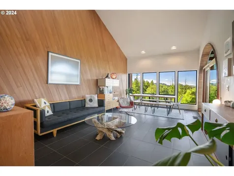 2014 16th Avenue Forest Grove OR 97116