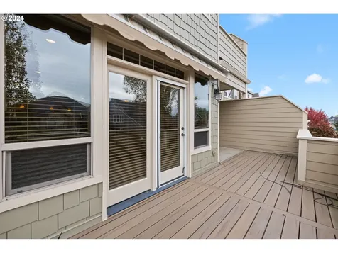 725 W U Street Washougal WA 98671