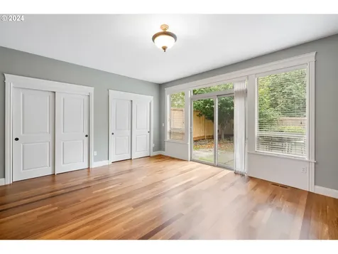 725 W U Street Washougal WA 98671