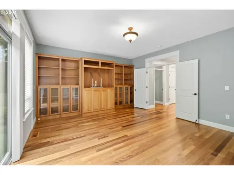 725 W U Street Washougal WA 98671