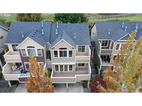 725 W U Street Washougal WA 98671