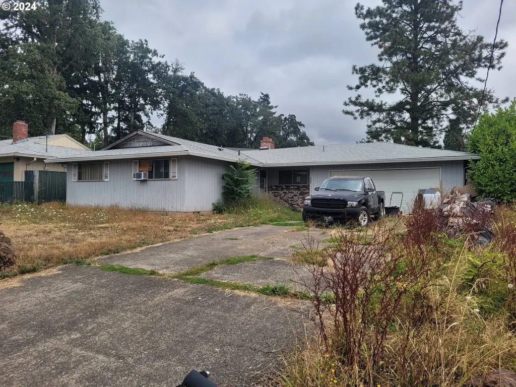 955 Donna Lynn Way Gladstone OR 97027