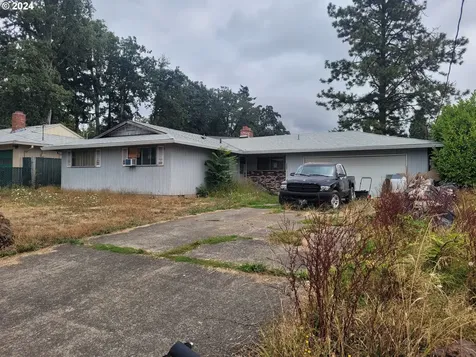 955 Donna Lynn Way Gladstone OR 97027