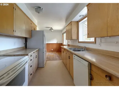 7950 Sw 83rd Avenue Portland OR 97223