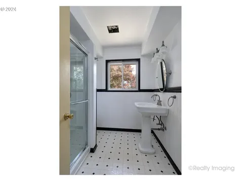 7950 Sw 83rd Avenue Portland OR 97223