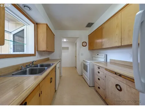 7950 Sw 83rd Avenue Portland OR 97223