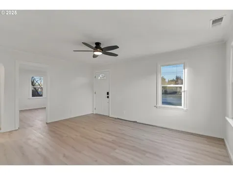 4689 Thorman Avenue NE Keizer OR 97303
