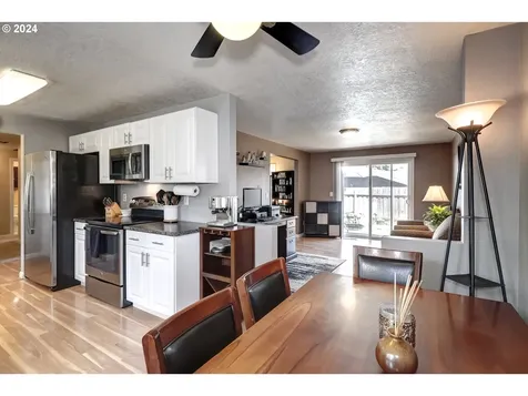 8545 Sw Nestucca Court Tualatin OR 97062