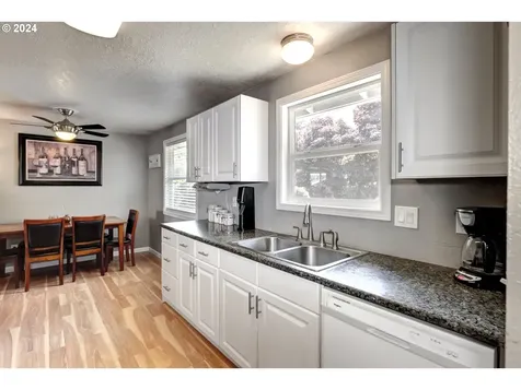 8545 Sw Nestucca Court Tualatin OR 97062