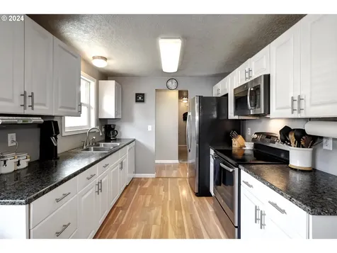 8545 Sw Nestucca Court Tualatin OR 97062