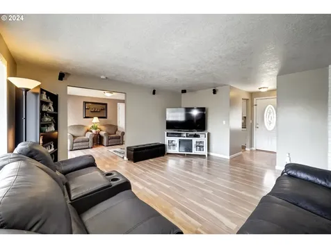 8545 Sw Nestucca Court Tualatin OR 97062
