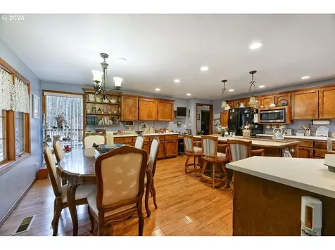 5152 W Evans Creek Road Rogue River OR 97537