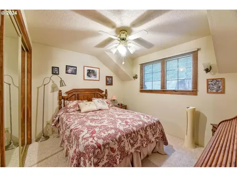 5152 W Evans Creek Road Rogue River OR 97537