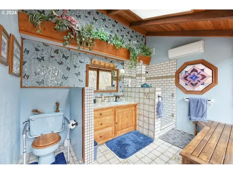 5152 W Evans Creek Road Rogue River OR 97537