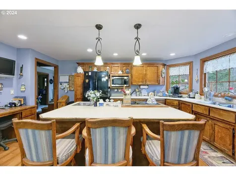 5152 W Evans Creek Road Rogue River OR 97537