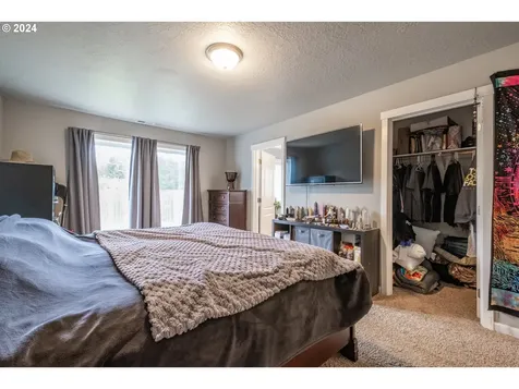 144 E Jadon Drive Lebanon OR 97355