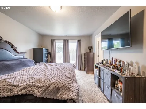 144 E Jadon Drive Lebanon OR 97355