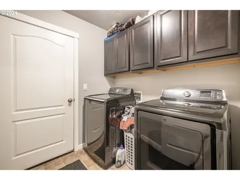 144 E Jadon Drive Lebanon OR 97355