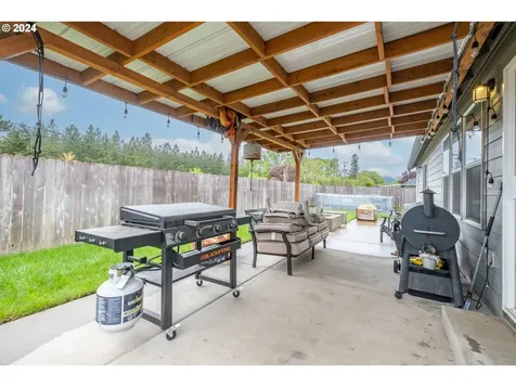 144 E Jadon Drive Lebanon OR 97355