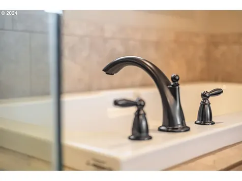 63164 Via Toscana Bend OR 97703
