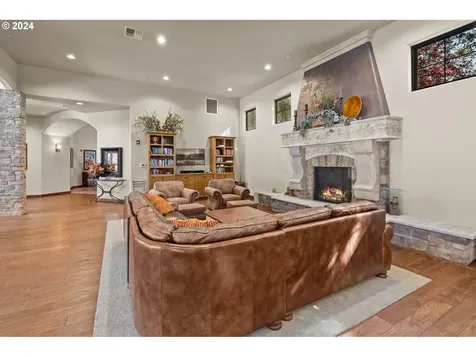 63164 Via Toscana Bend OR 97703
