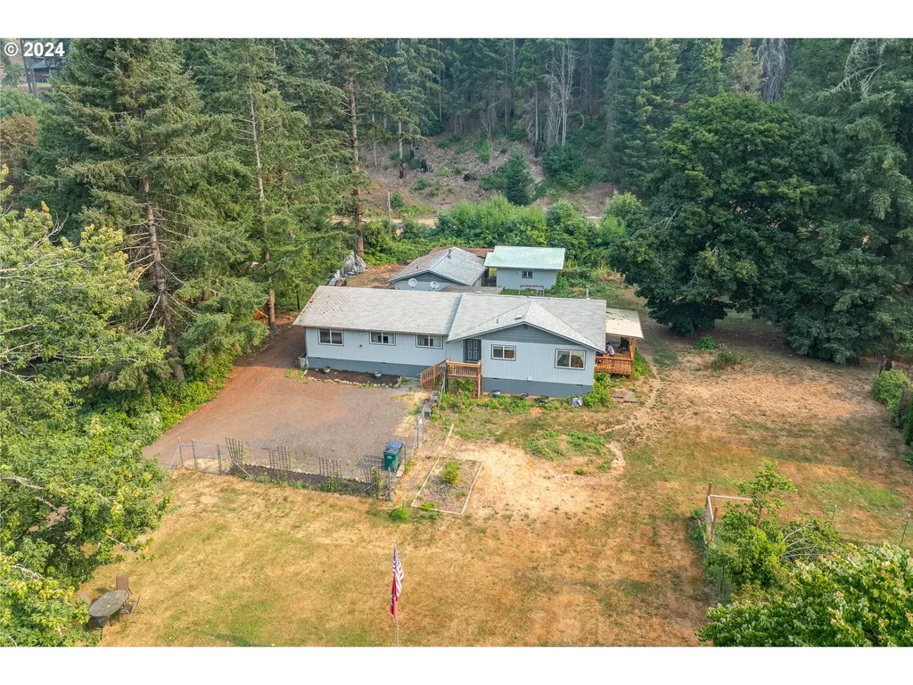 50069 Mckenzie Highway Vida OR 97488