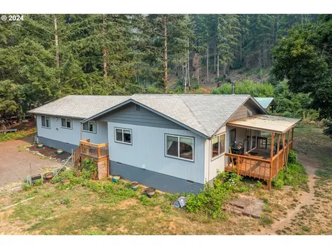 50069 Mckenzie Highway Vida OR 97488
