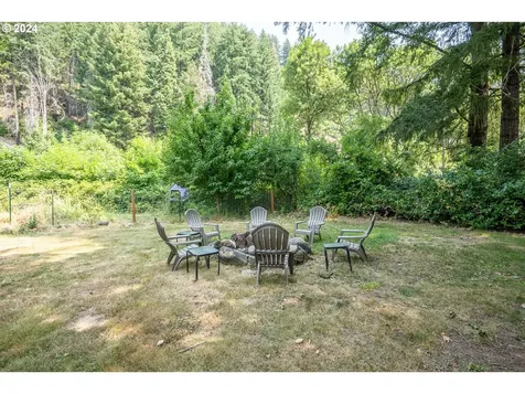 50069 Mckenzie Highway Vida OR 97488