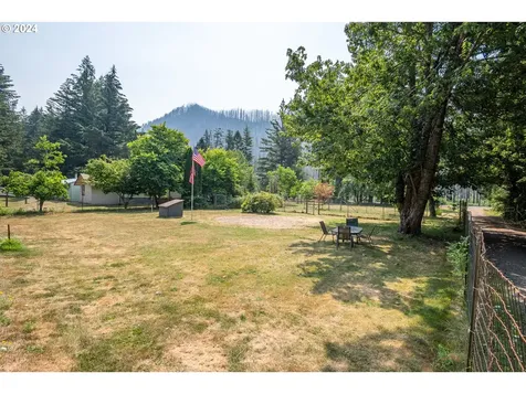 50069 Mckenzie Highway Vida OR 97488